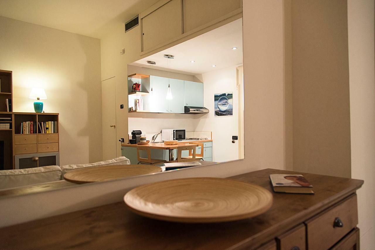 Elegant Apartment In Sant'Ambrogio Milánó Kültér fotó