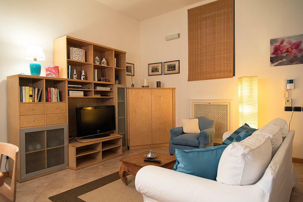 Elegant Apartment In Sant'Ambrogio Milánó Kültér fotó
