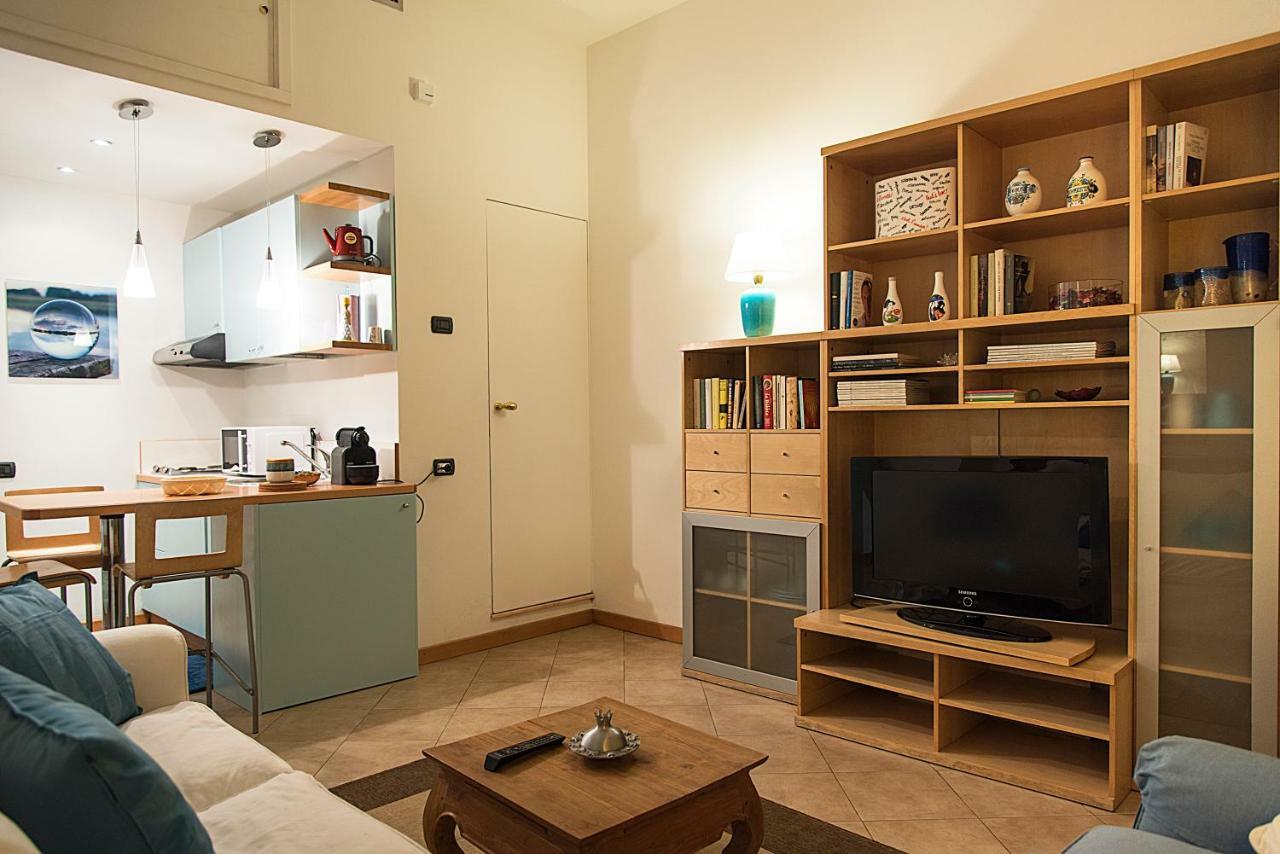Elegant Apartment In Sant'Ambrogio Milánó Kültér fotó