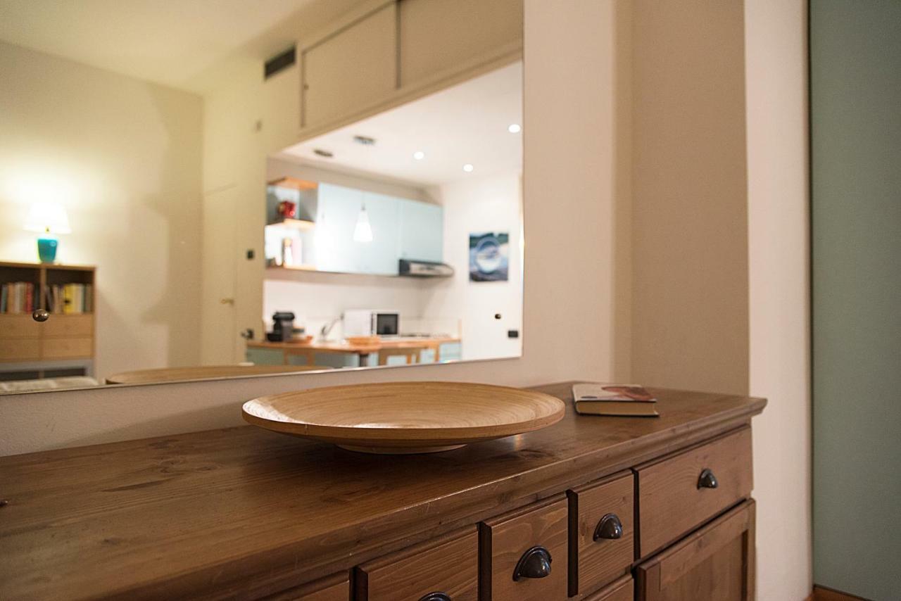 Elegant Apartment In Sant'Ambrogio Milánó Kültér fotó